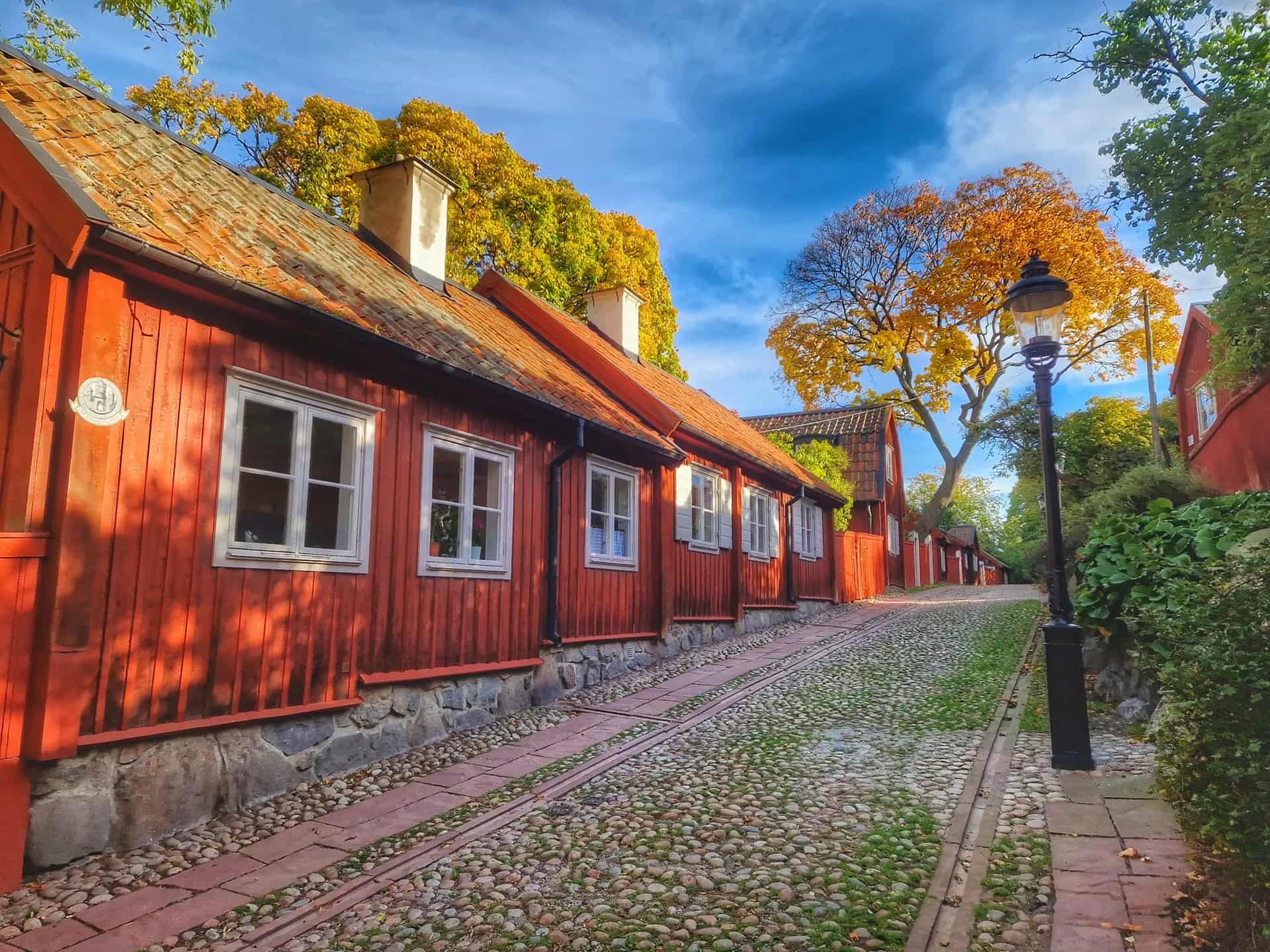 Lotsgatan i höstskrud