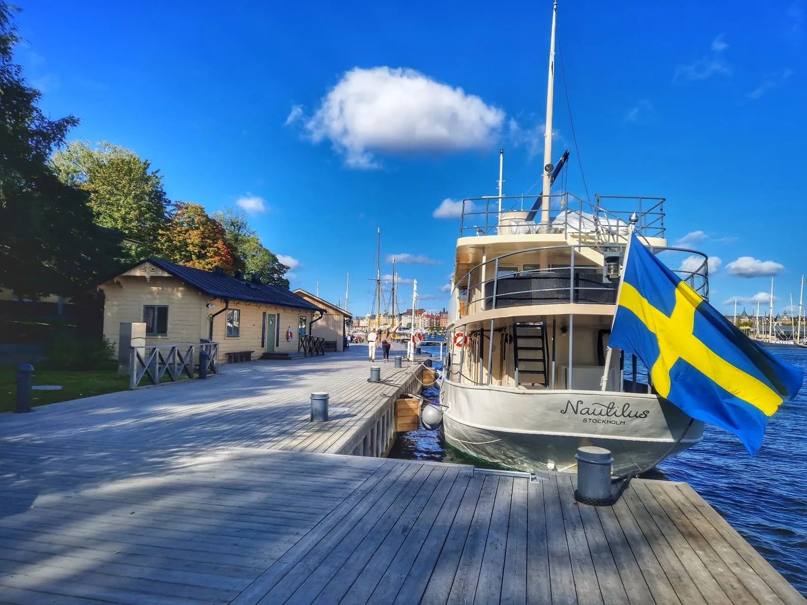 Stadsvandring Stockholm: Kvällstur längs kajer och Skeppsholmen